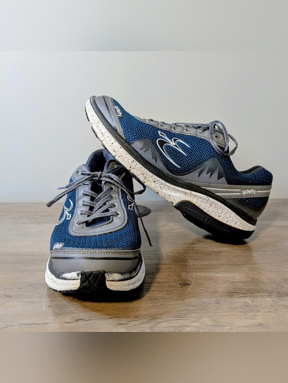 Gdefy Gravity Defyer Mens Trainers Walking Shoes Sneakers Size 13 W Gray Black